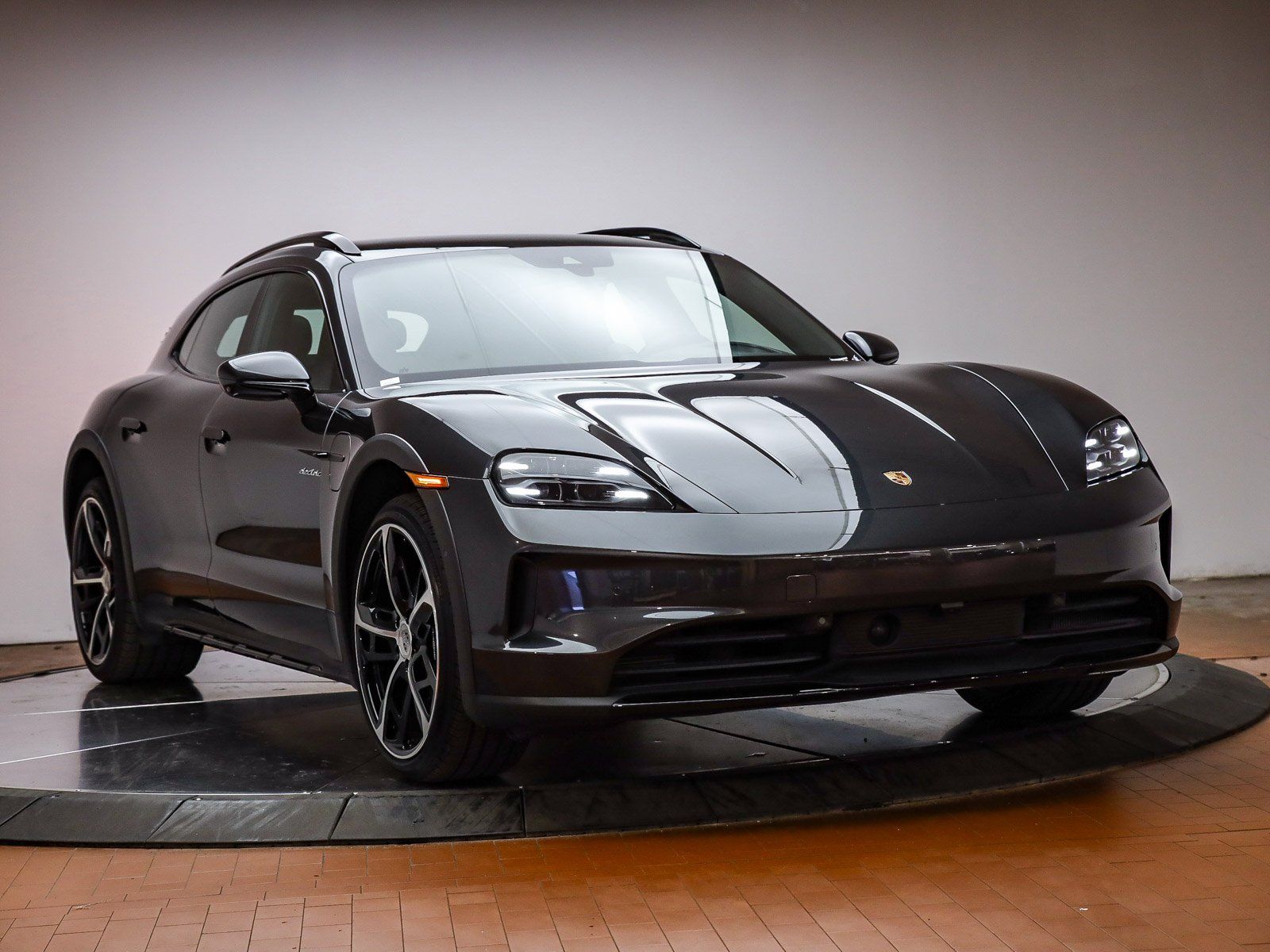 2025 Porsche Taycan S - Photo 14