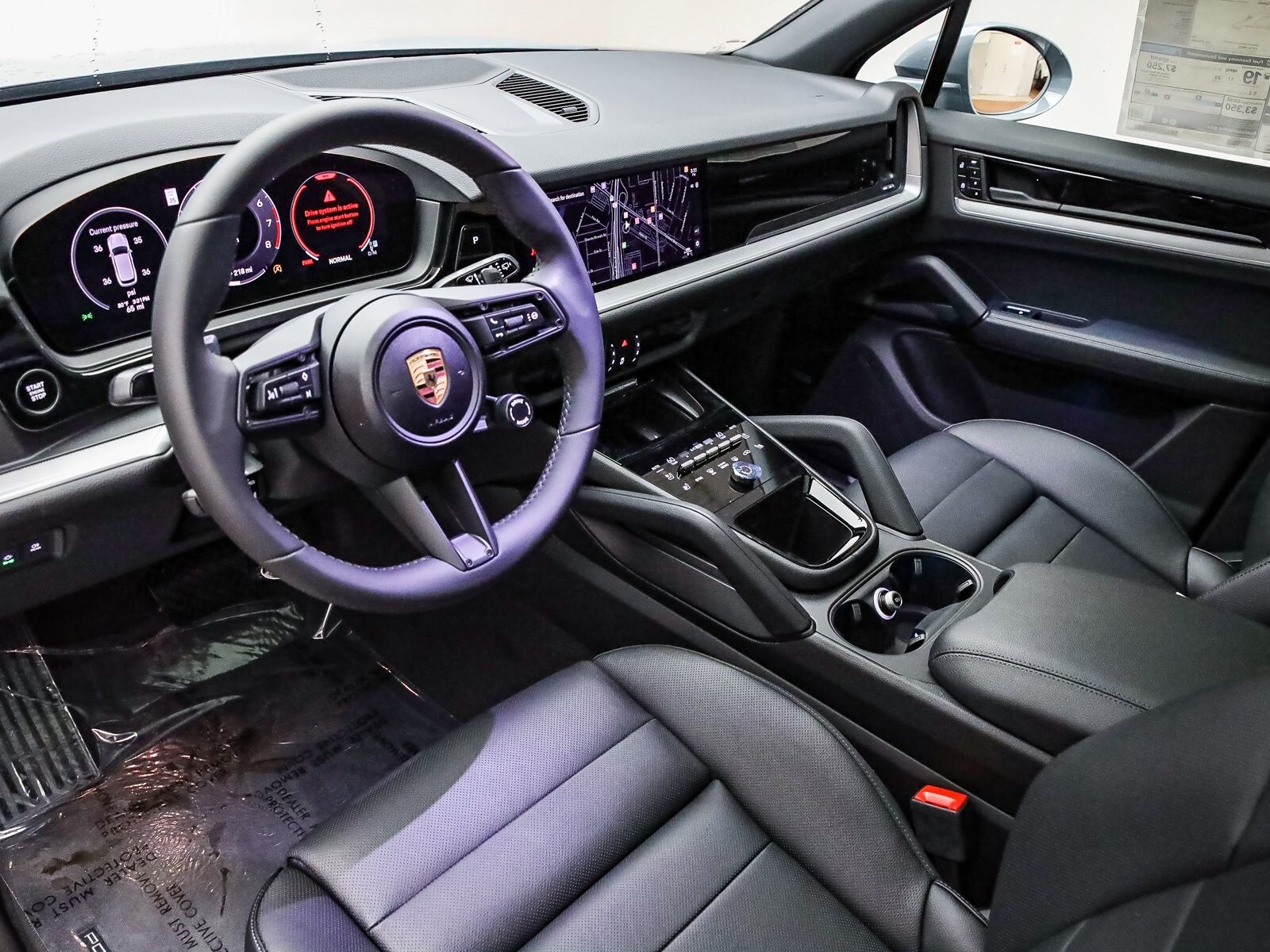 2025 Porsche Cayenne photo 2