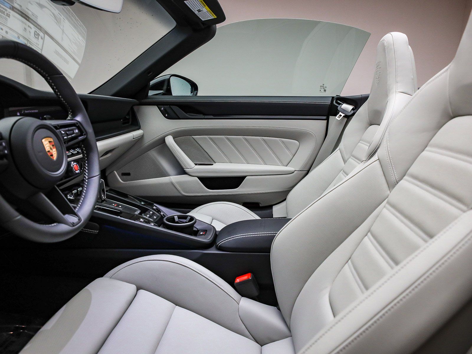 2026 Porsche 911 GTS - Photo 16