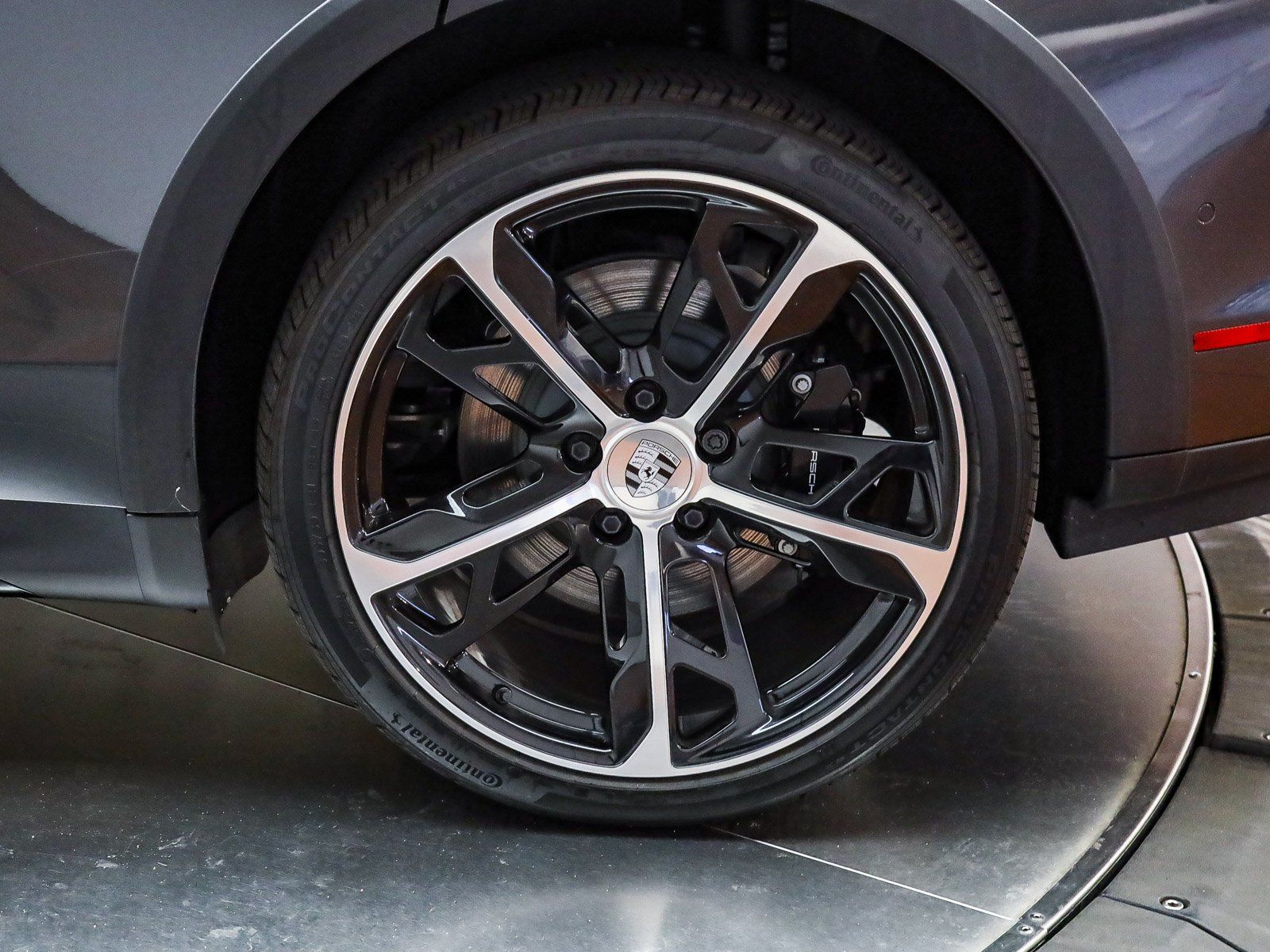 2025 Porsche Taycan S - Photo 9