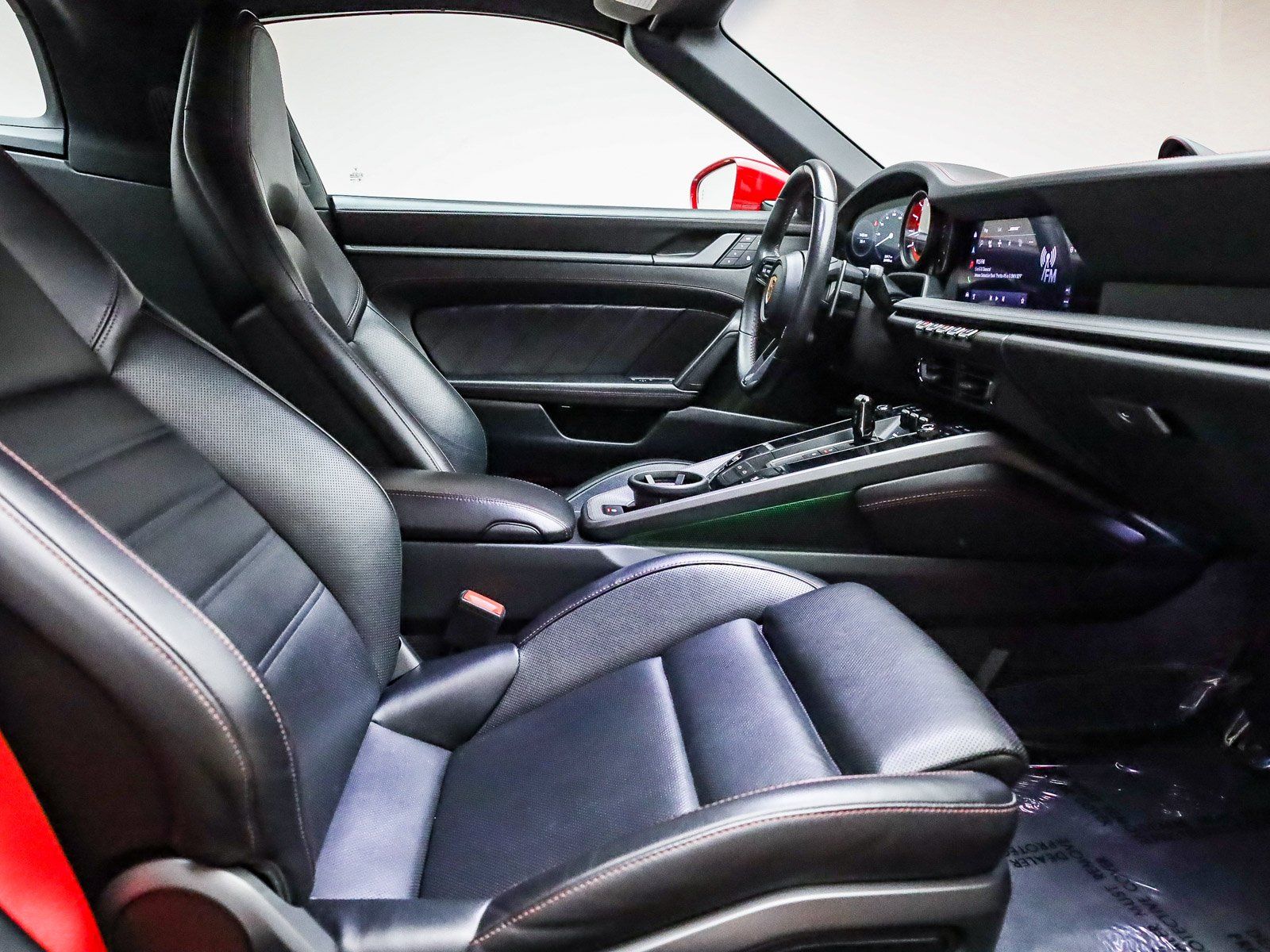 2023 Porsche 911 - Photo 17