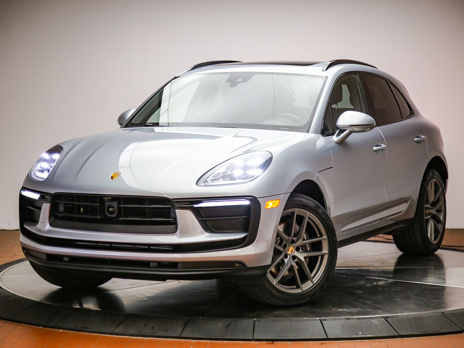 2023 Porsche Macan SUV 