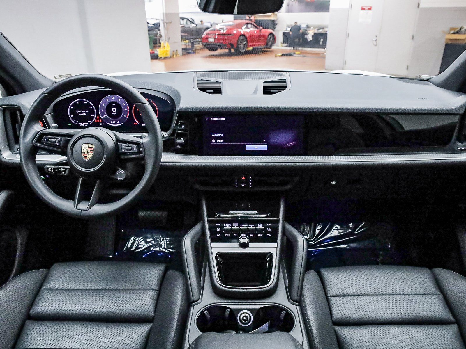 2025 Porsche Cayenne Base - Photo 16