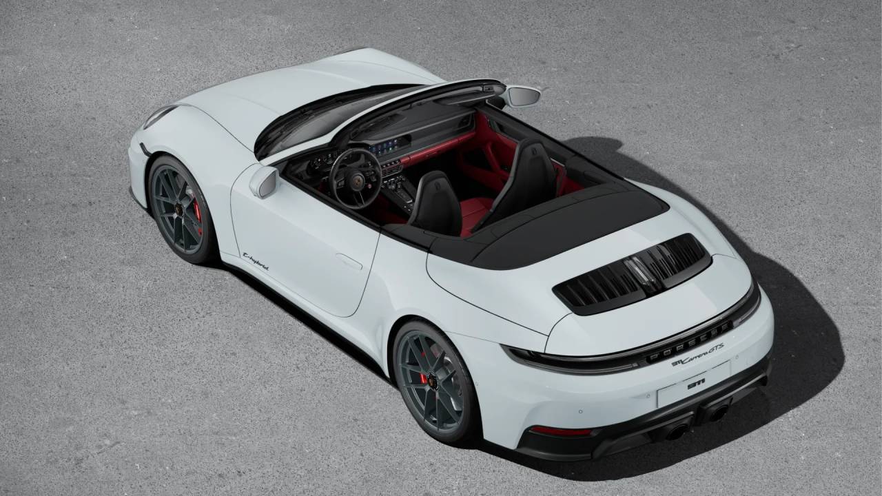 2026 Porsche 911 GTS Cabriolet photo 4