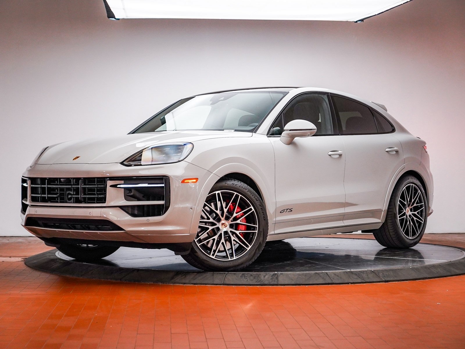 2025 Porsche Cayenne Coup GTS's photo