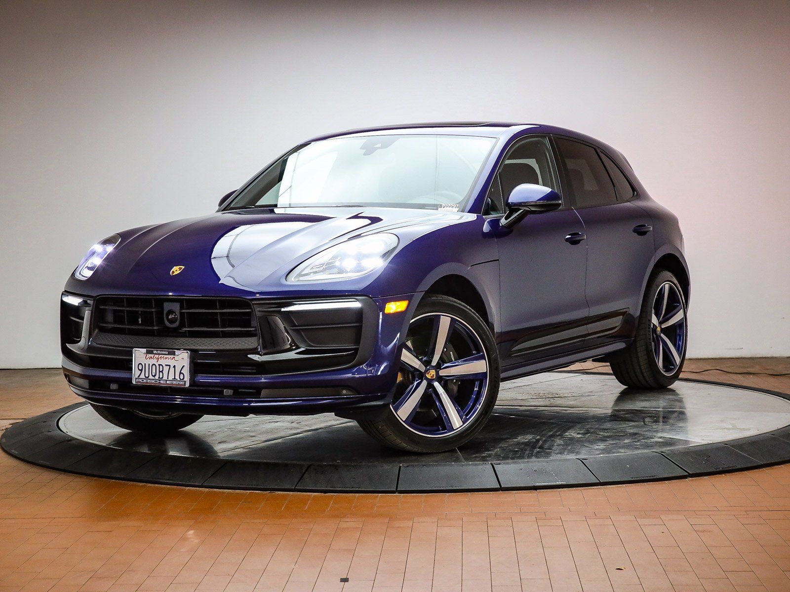 2025 Porsche Macan T