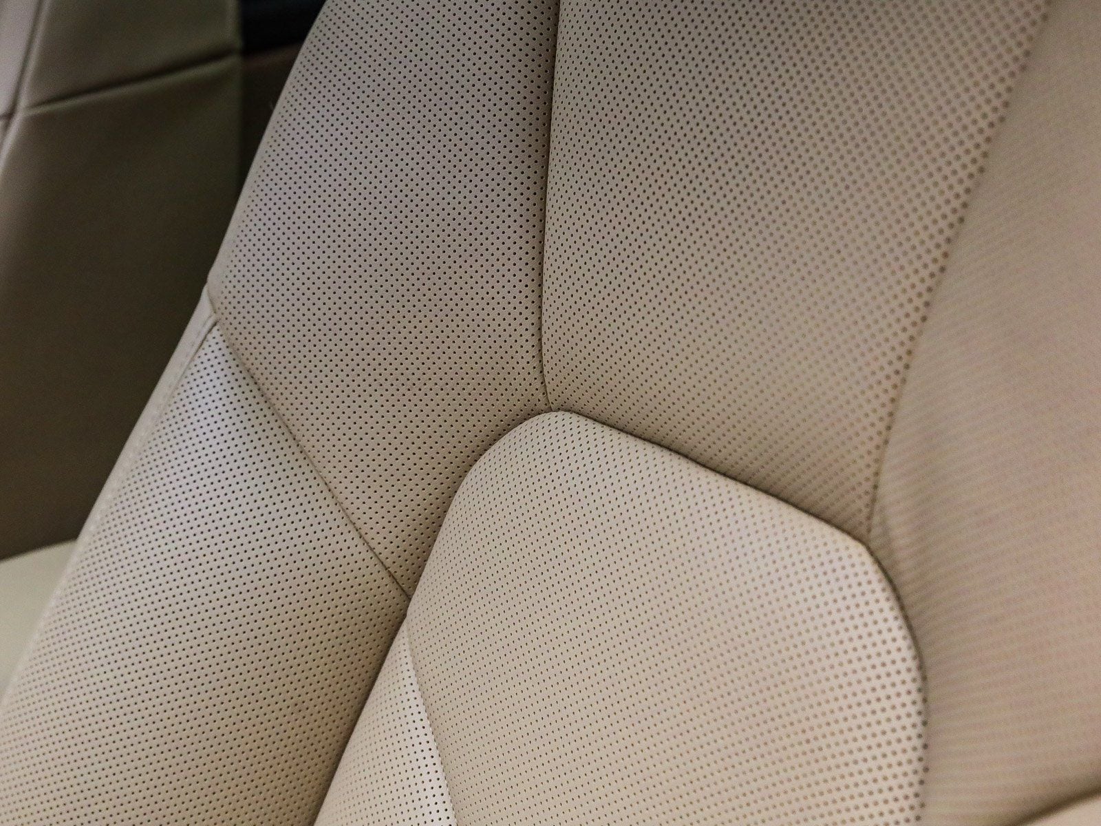 2025 Porsche Macan - Photo 26