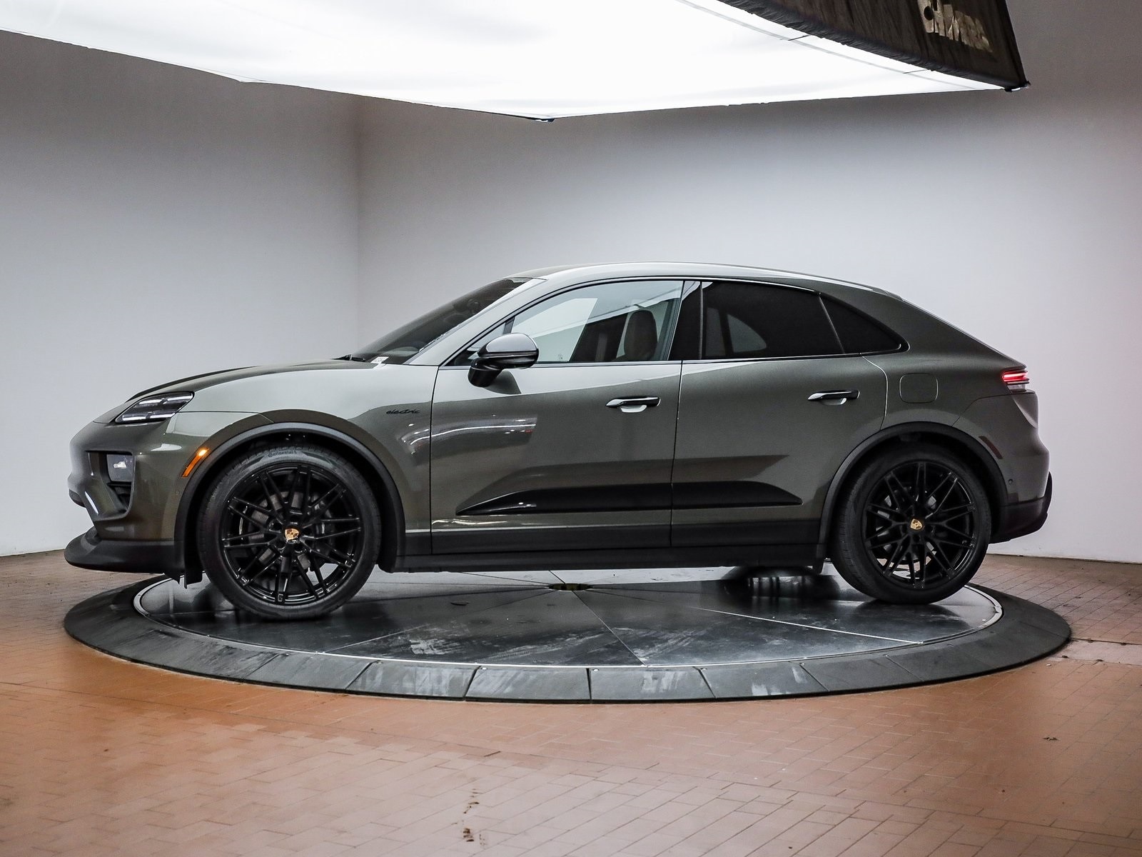 Certified 2025 Porsche Macan Base with VIN WP1AA2XA0SL001528 for sale in Norwalk, CA