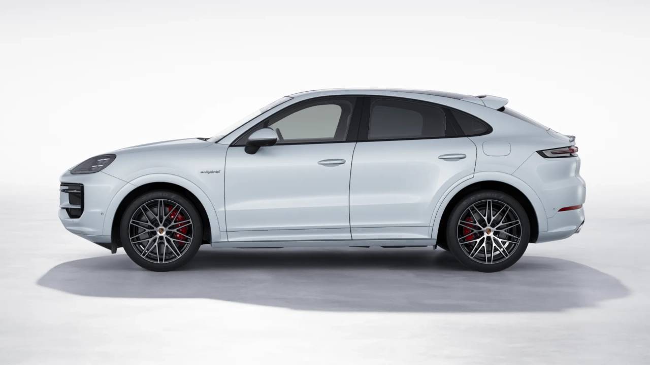 2026 Porsche Cayenne S E-Hybrid Coupe photo 2