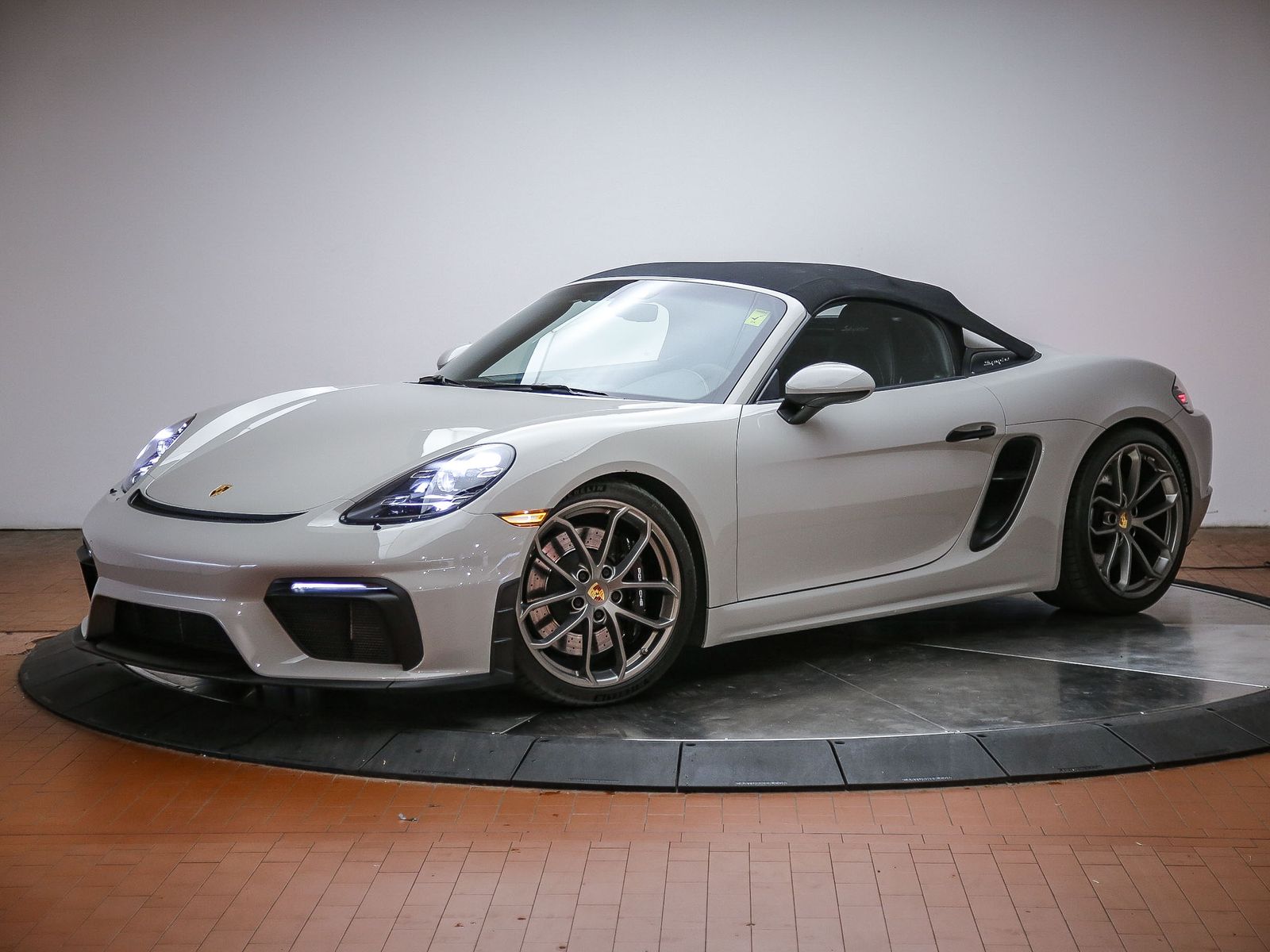 2021 Porsche 718 Cayman Spyder's photo