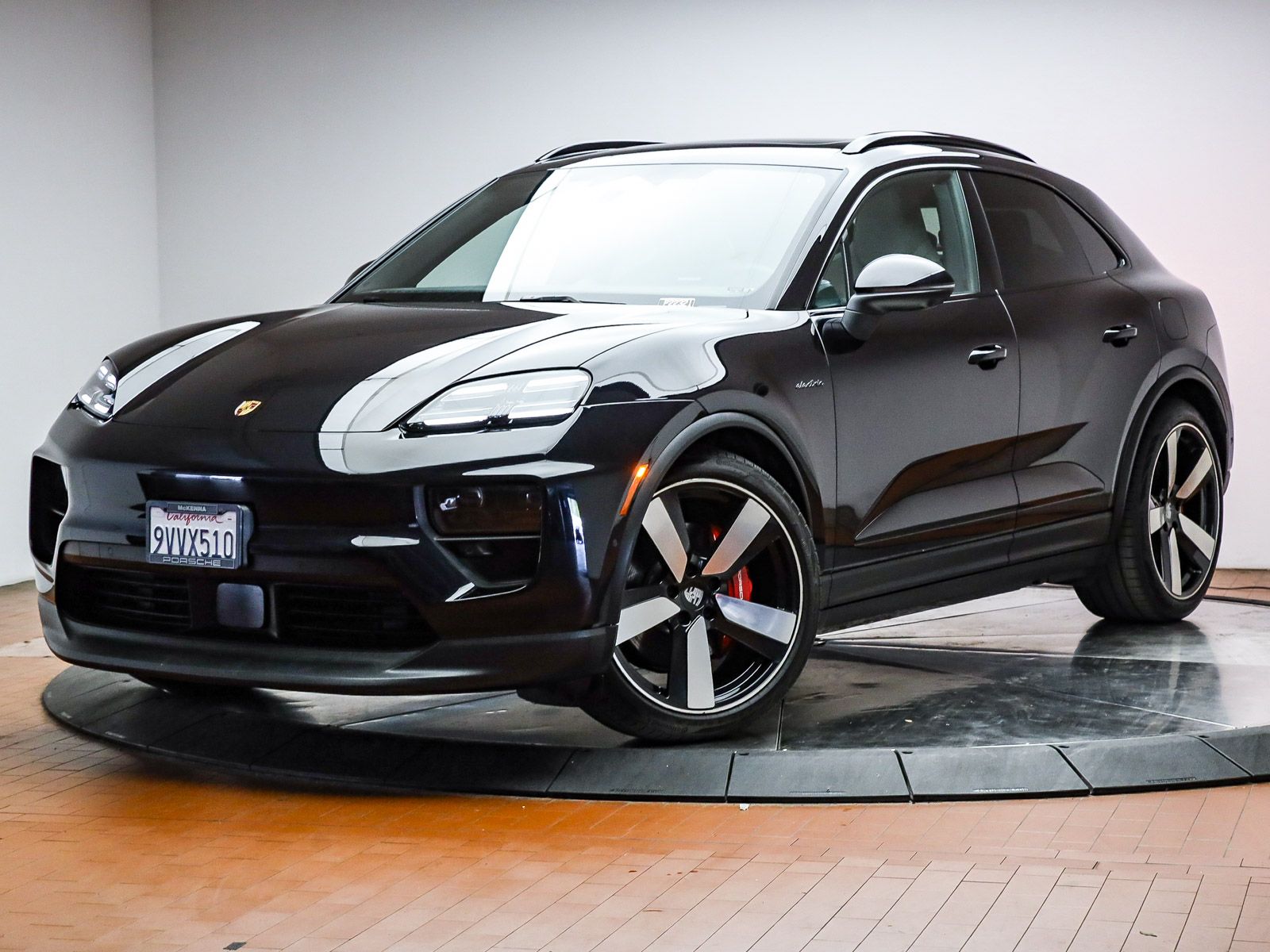 2025 Porsche Macan S