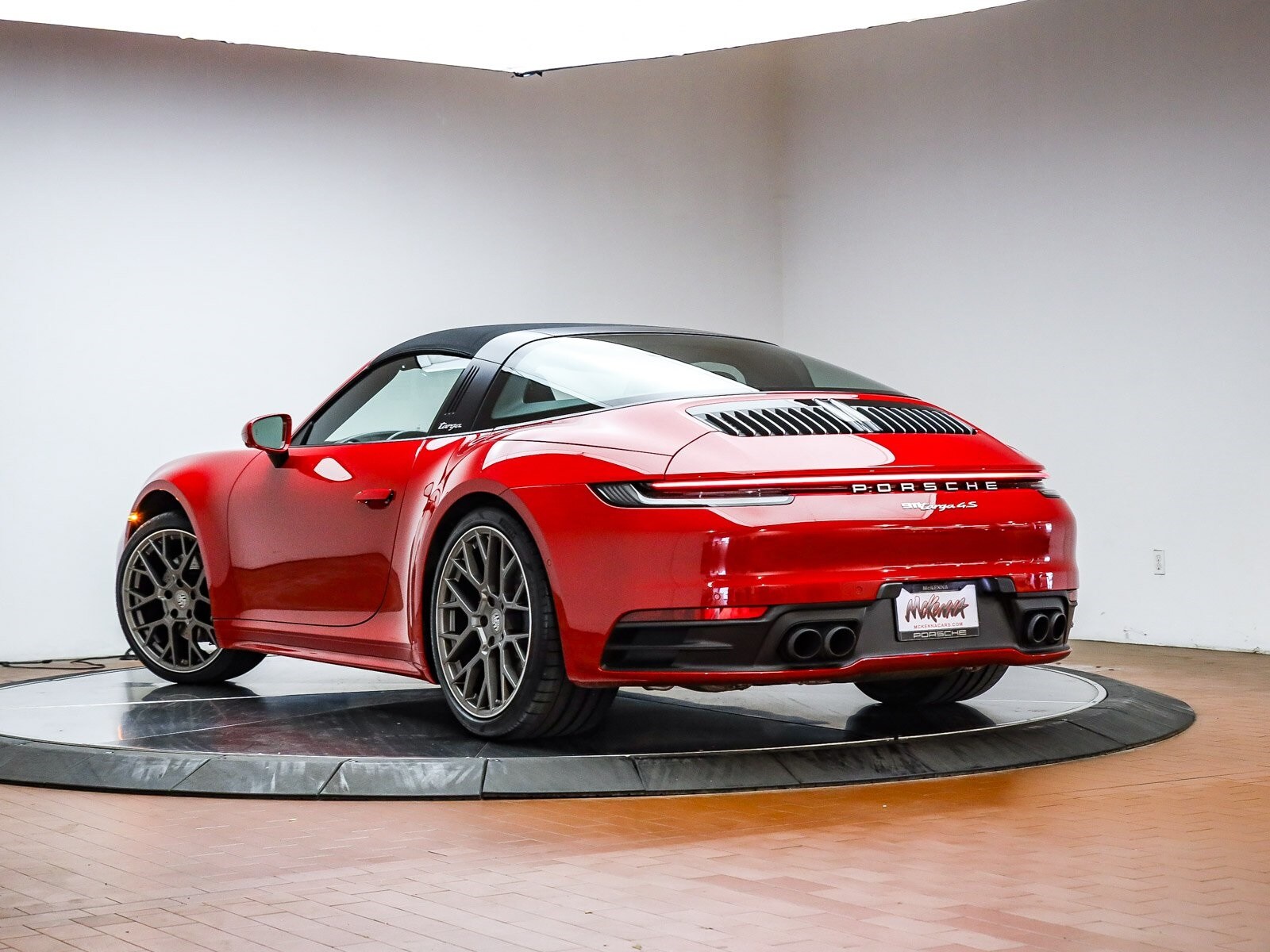 2023 Porsche 911 Targa 4S photo 3
