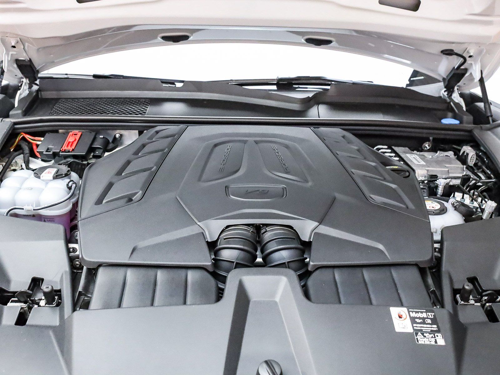 2026 Porsche Cayenne Coup Turbo E-Hybrid - Photo 31