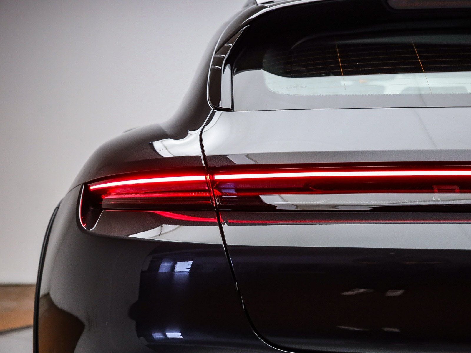 2025 Porsche Taycan Base - Photo 8