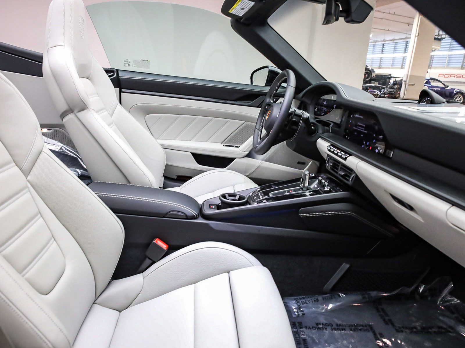 2026 Porsche 911 GTS - Photo 28