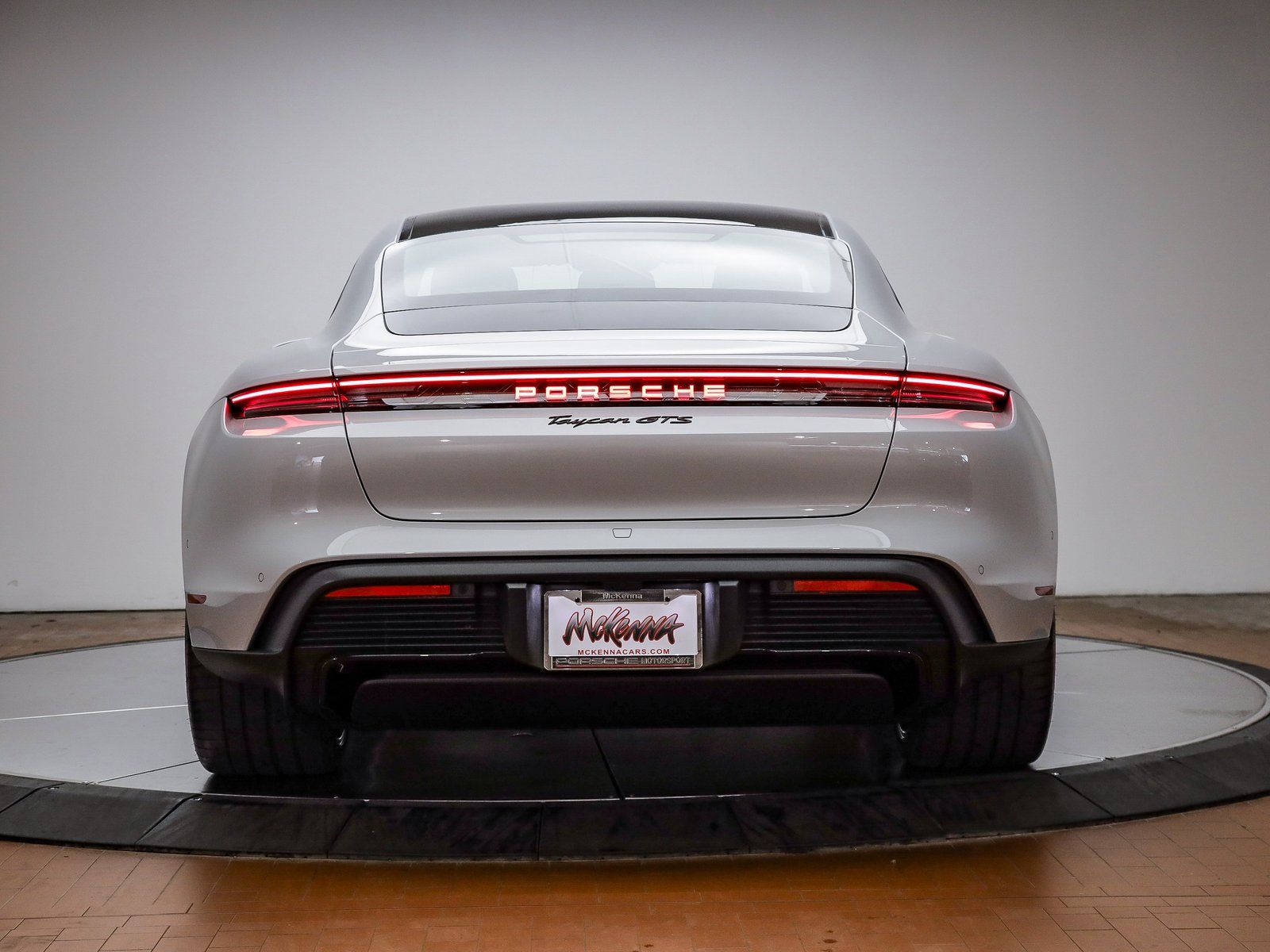 2025 Porsche Taycan GTS - Photo 7