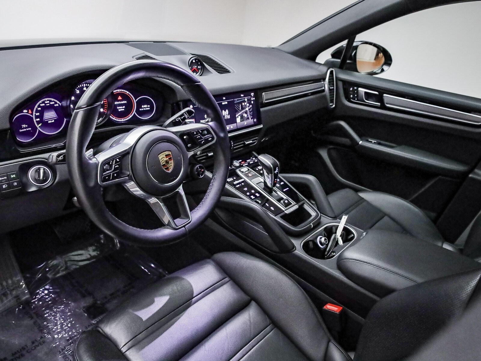 2023 Porsche Cayenne E-Hybrid Coupe Platinum Edition photo 4