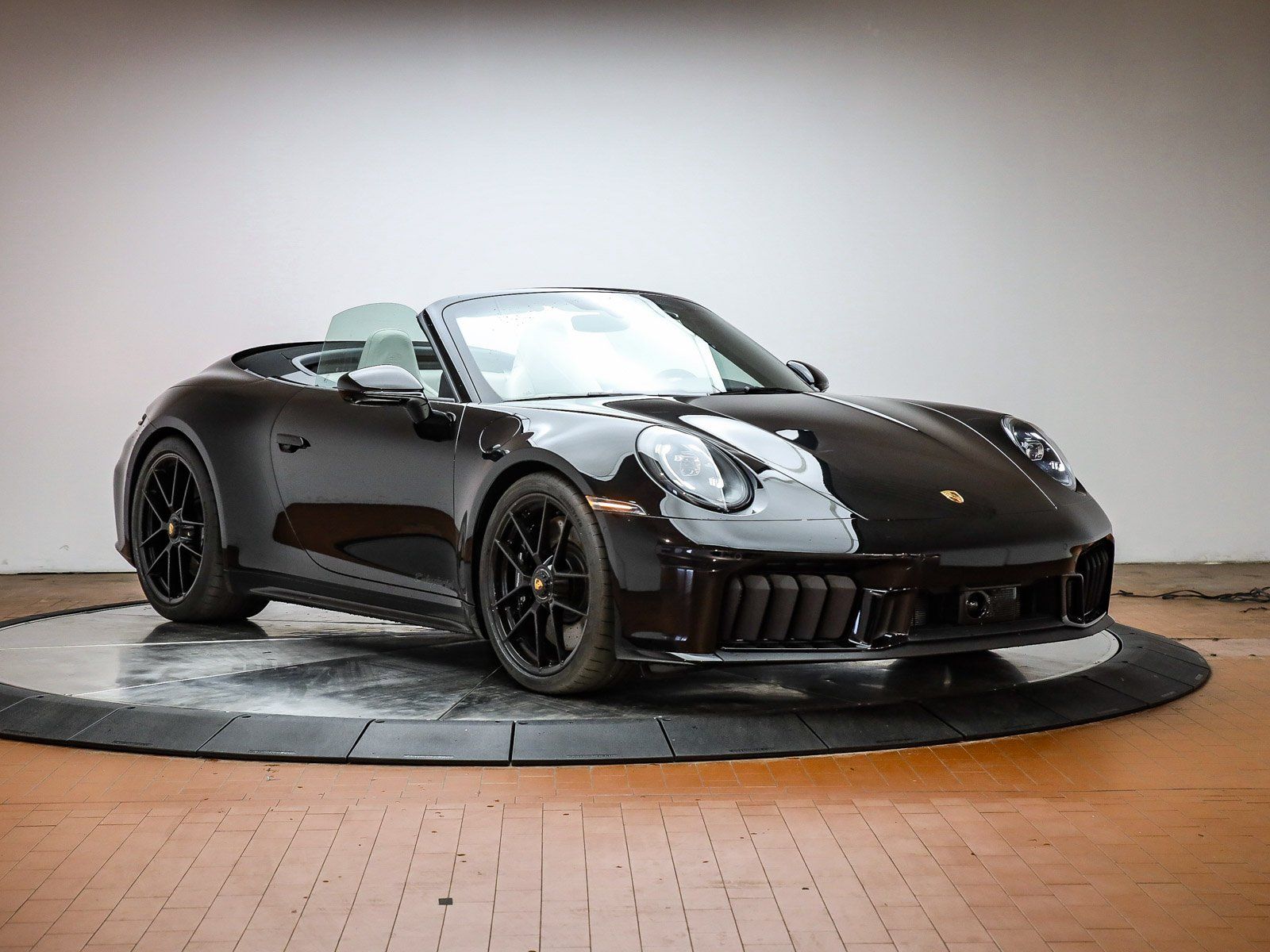 2026 Porsche 911 GTS - Photo 12