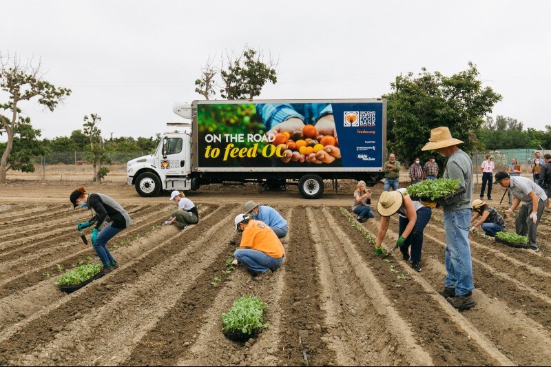 Subaru Loves to Help <br> Second Harvest Food Bank, Mercy House Homeless Shelter, Orange County School of the Arts, Huntington Valley Boys and Girls Club </br>