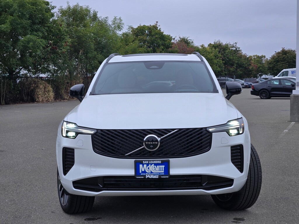 New 2026 Volvo XC90 B6 Ultra Dark Theme 6-Seater SUV