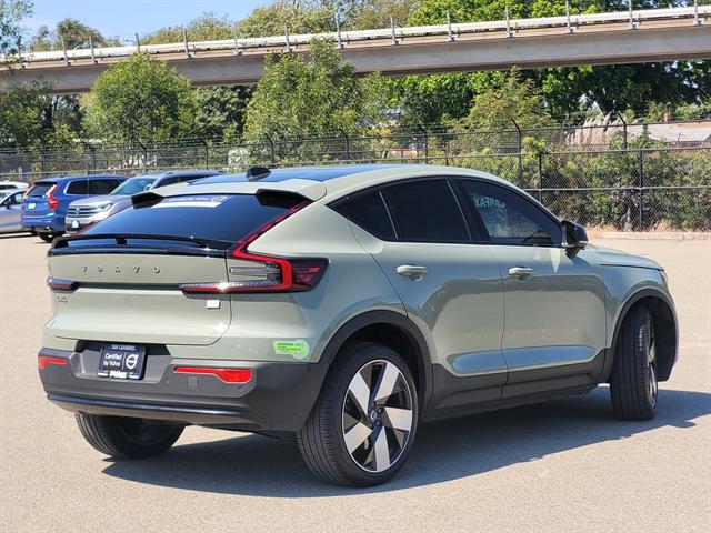 2023 Volvo C40 Recharge Ultimate photo 3