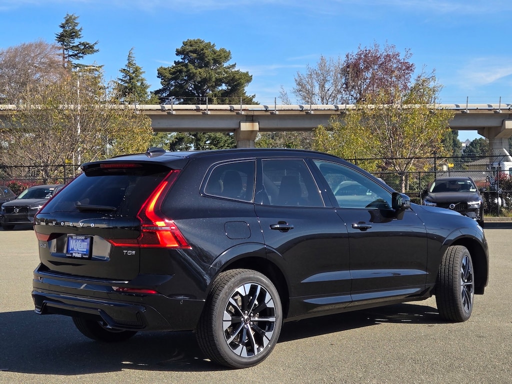 New 2026 Volvo XC60 plug-in hybrid T8 Plus SUV