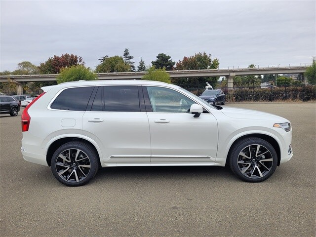 2025 Volvo XC90 Plus photo 3