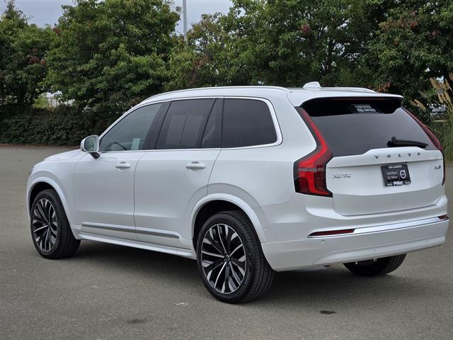 2025 Volvo XC90 Plus photo 3