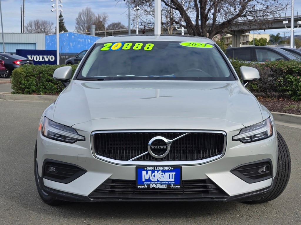 Used 2021 Volvo S60 T5 Momentum Sedan