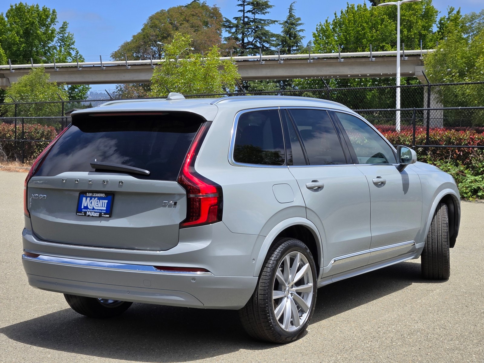 2025 Volvo XC90 B6 (2025.5) Ultra 6-Seater photo 4