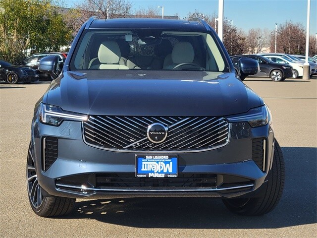2025 Volvo XC90 photo 2