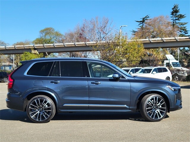 2025 Volvo XC90 photo 4