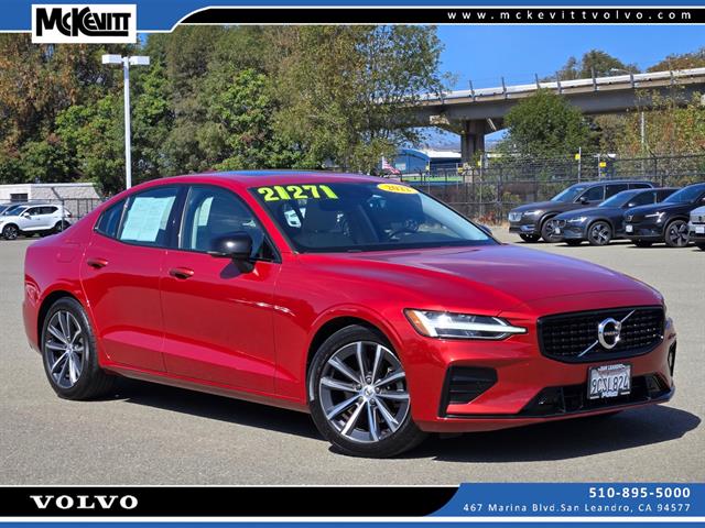 2022 Volvo S60 Momentum