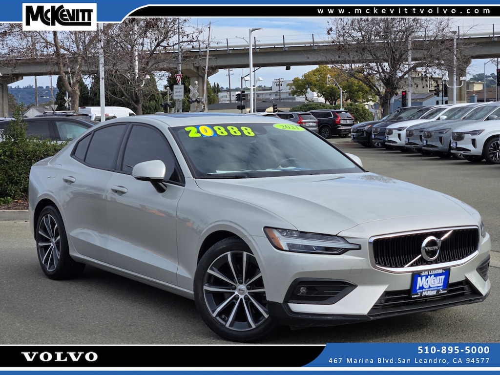 Used 2021 Volvo S60 T5 Momentum Sedan