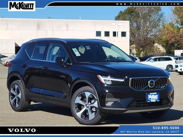 2025 Volvo XC40 Core Bright Theme SUV YV4L12UJ6S2531183