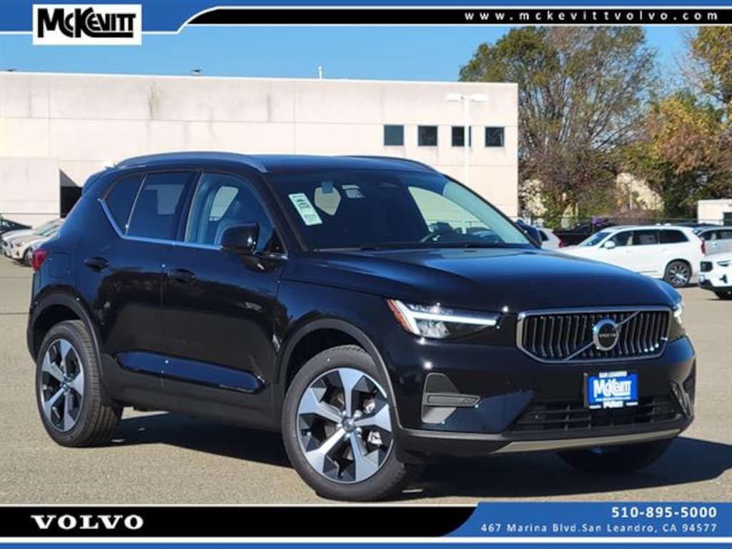 Certified 2025 Volvo XC40 Core Bright Theme SUV