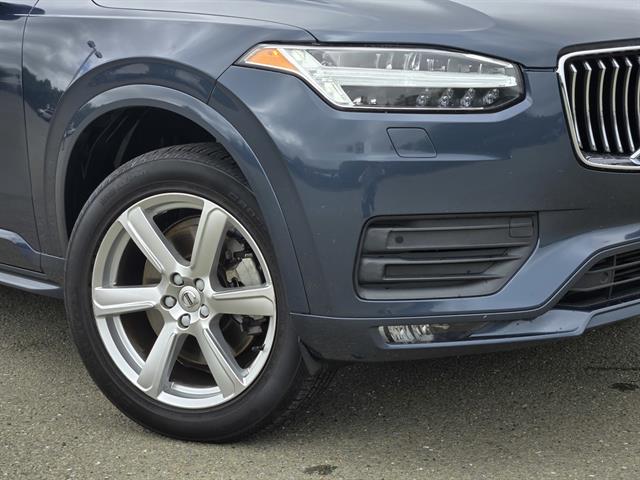 2021 Volvo XC90 Momentum photo 3