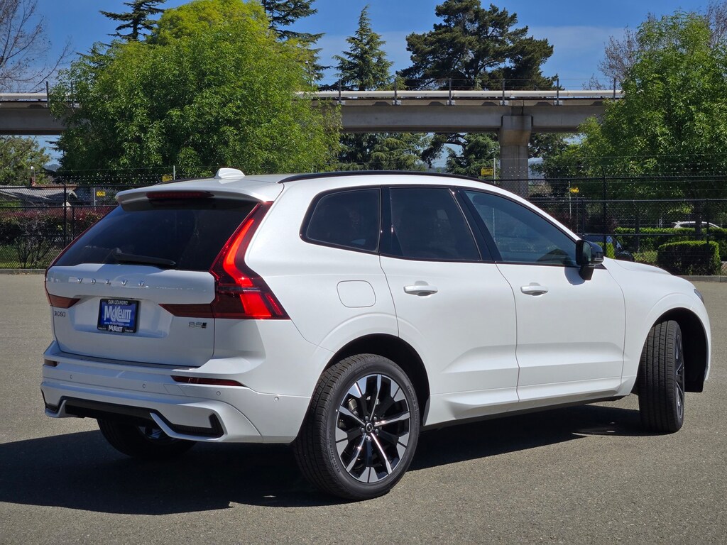 New 2026 Volvo XC60 B5 Plus SUV
