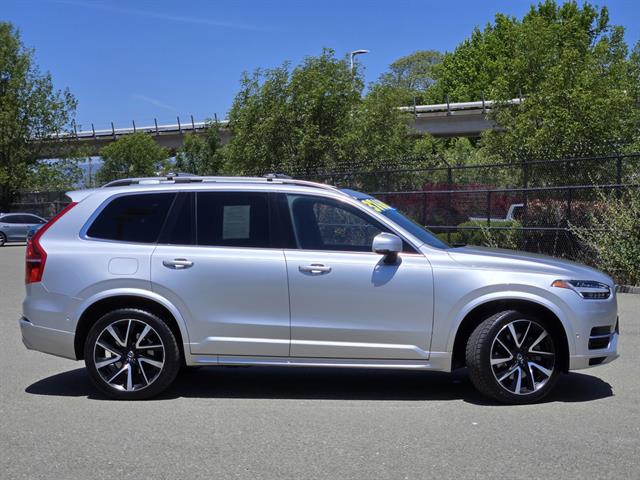 2019 Volvo XC90 Momentum photo 4