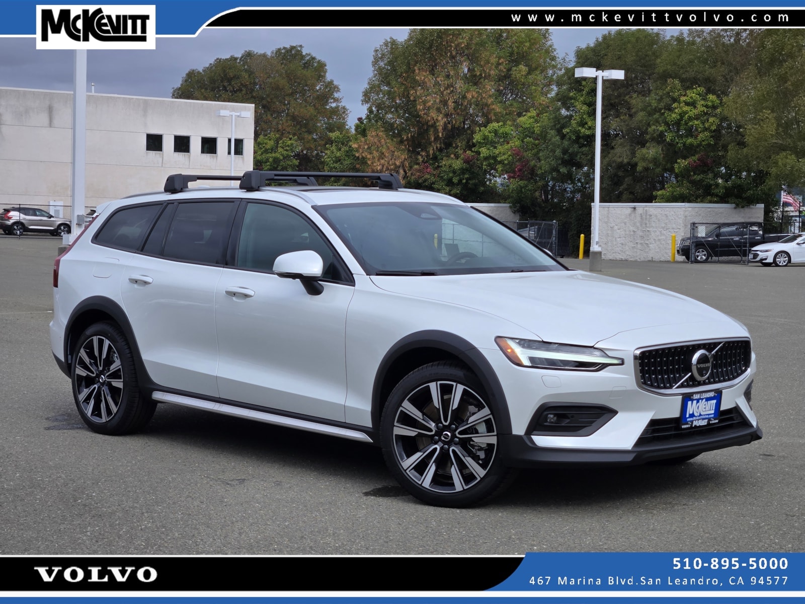 2026 Volvo V60 Cross Country Ultra's photo