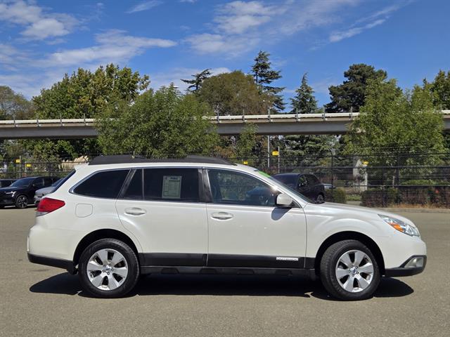 2012 Subaru Outback 2.5i Limited photo 3