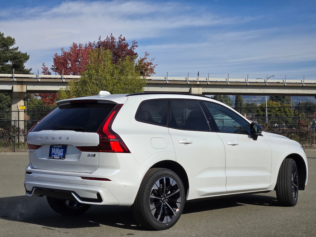 New 2026 Volvo XC60 B5 Plus SUV