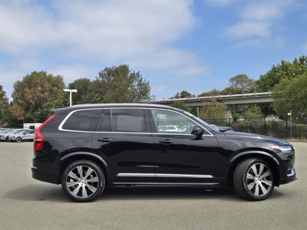 Certified 2024 Volvo XC90 Recharge Plug-In Hybrid Ultimate Bright Theme