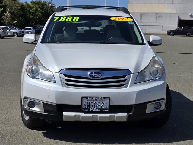 2012 Subaru Outback 2.5i Limited photo 2