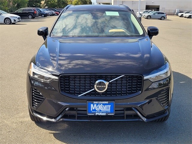 2025 Volvo XC60 Hybrid T8 Plus photo 3