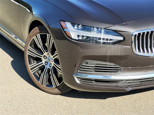 2024 Volvo S90 T8 Ultimate photo 2