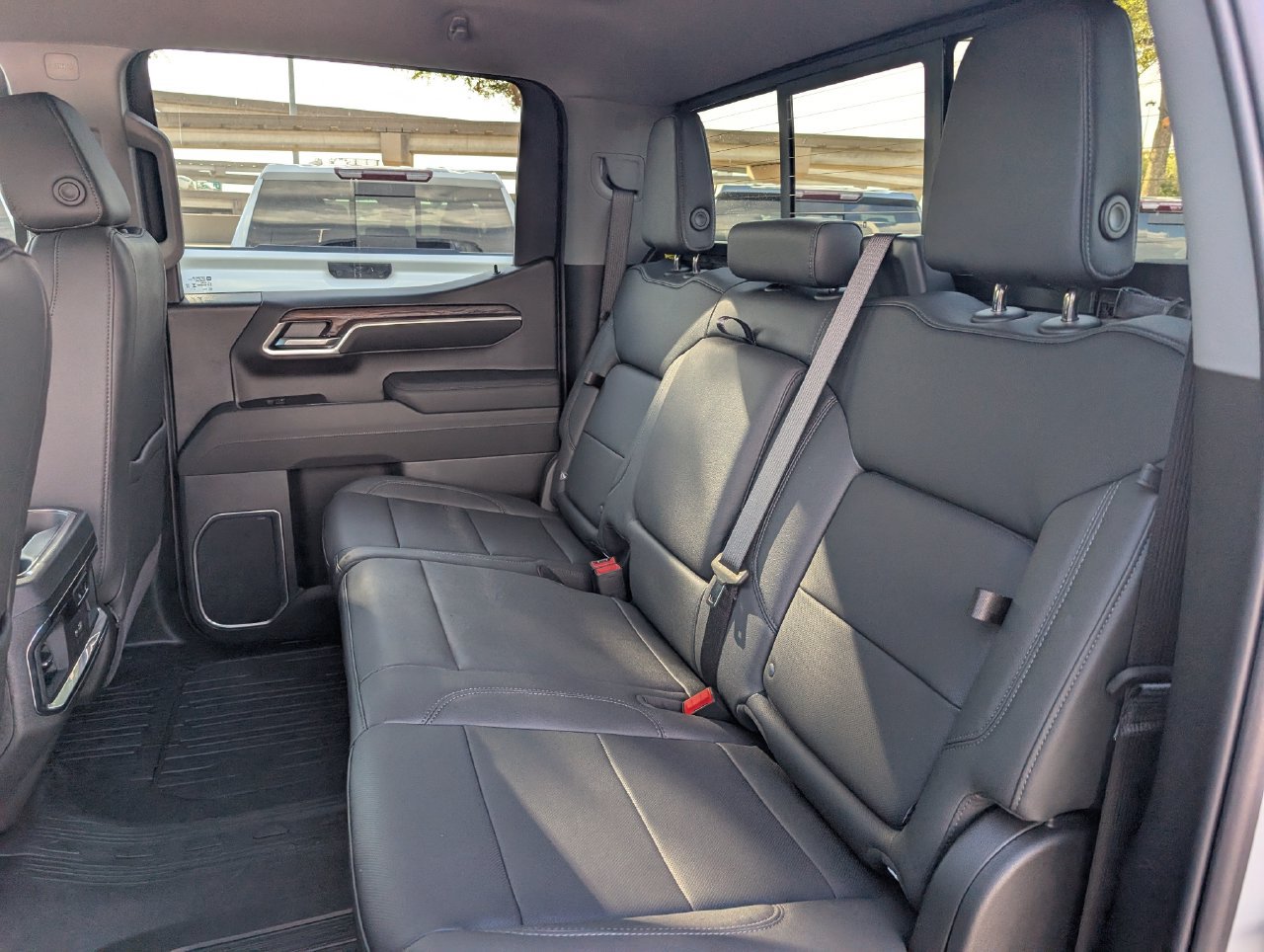2026 GMC Sierra 1500 SLT - Photo 20