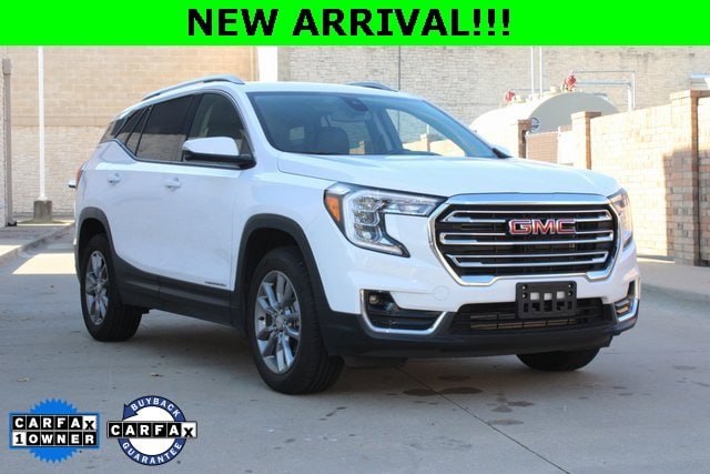 2024 GMC Terrain SLT's photo