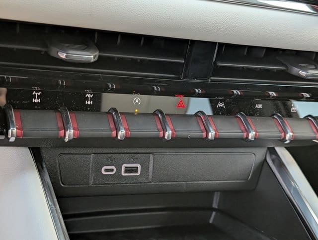 2026 GMC Canyon AT4X - Photo 15
