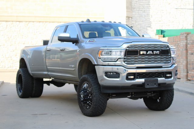 2022 Ram 3500 Limited photo 2